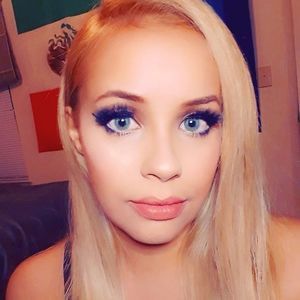 Meet your Posher, Talia